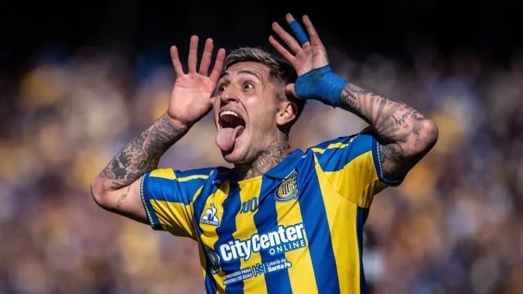 Gastón Ávila celebra su gol para Rosario Central