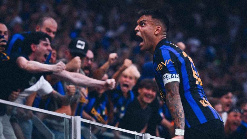Inter festeja el gol de Lautaro Martínez ante Napoli