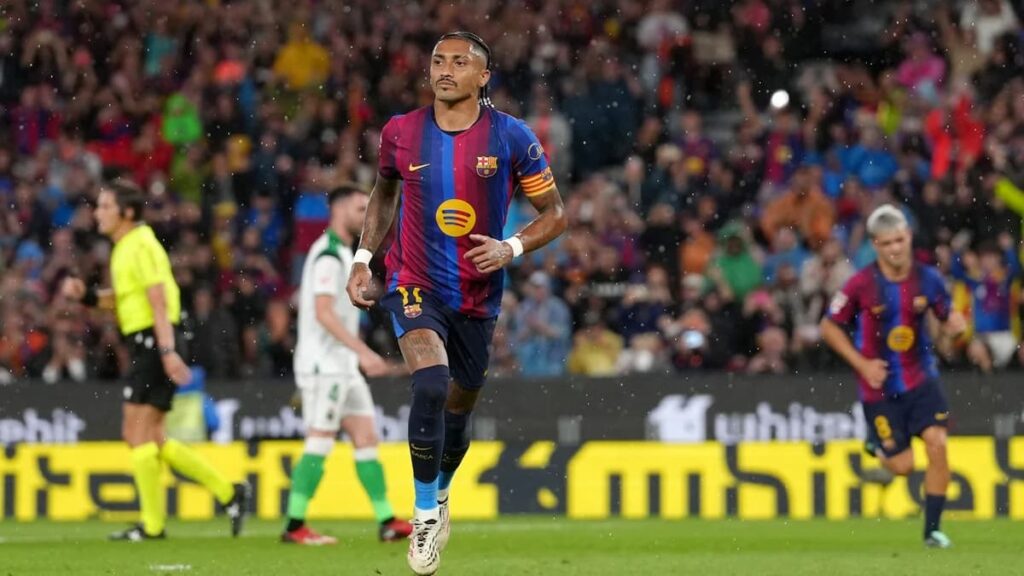 Barcelona goleó 7-2 a Racing de Santander y mantuvo su paso perfecto