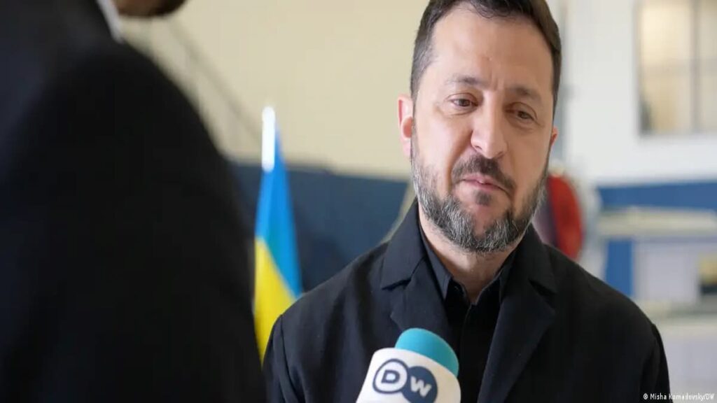 Volodímir Zelenski durante una entrevista con DW en Canadá
