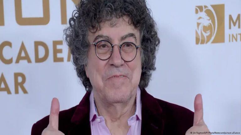 Una voz inconfundible, un rostro familiar, un cantante extraordinario y un tipo afable. Piero