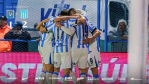 Racing derrotó 2-1 a Estudiantes de Río Cuarto en Córdoba