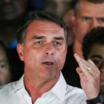 Flávio Bolsonaro durante una presentación pública