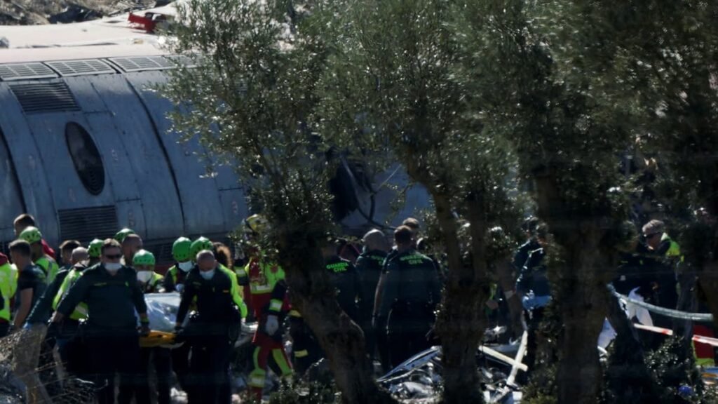 Al menos 68 muertos dejó el choque entre dos trenes de alta velocidad