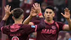 Lanús venció a Vélez y quedó cerca de los playoffs del Clausura Lanús celebra su victoria ante Vélez por el Torneo Clausura 2026