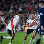 Lautaro Rivero festeja el gol de la victoria de River ante Racing