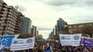 Incidentes en el Congreso: el Gobierno denunció a manifestantes por daños y resistencia Denuncia penal del Gobierno