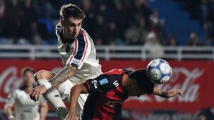 San Lorenzo empató sin goles frente a Newell's en el Pedro Bidegain San Lorenzo e igualdad sin goles frente a Newell's en el Estadio Pedro Bidegain